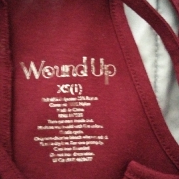 Cropped elephant tank top - Picture 3 of 3